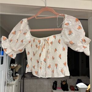 Medium floral blouse. New never worn